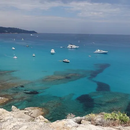 Апартаменты Sainte Maxime Appartement Les Pins Ensoleilles Proche De La Mer